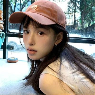 橙色女孩